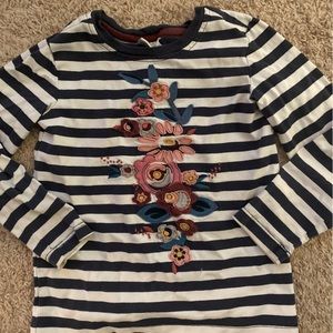 Hanna Andersson size 110 (size 5) long sleeved shirt.